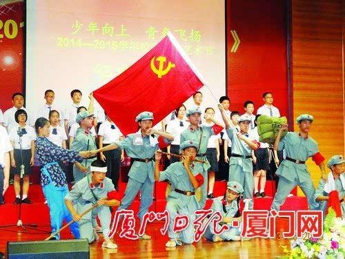 “丁香空结雨中愁”的意思是什么？